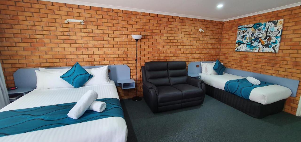 Centrepoint Motel Deniliquin Eksteriør bilde